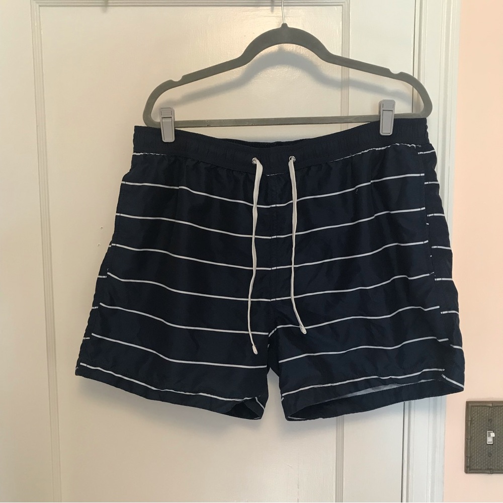 XL Men’s H&M swim trunks
